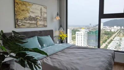 Phòng King có ban công — Mon Cherry Apartment -Greenbay Garden Ha Long